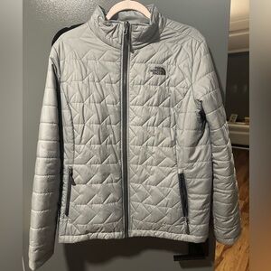 North face grey Women’s lightweight quilted jacket